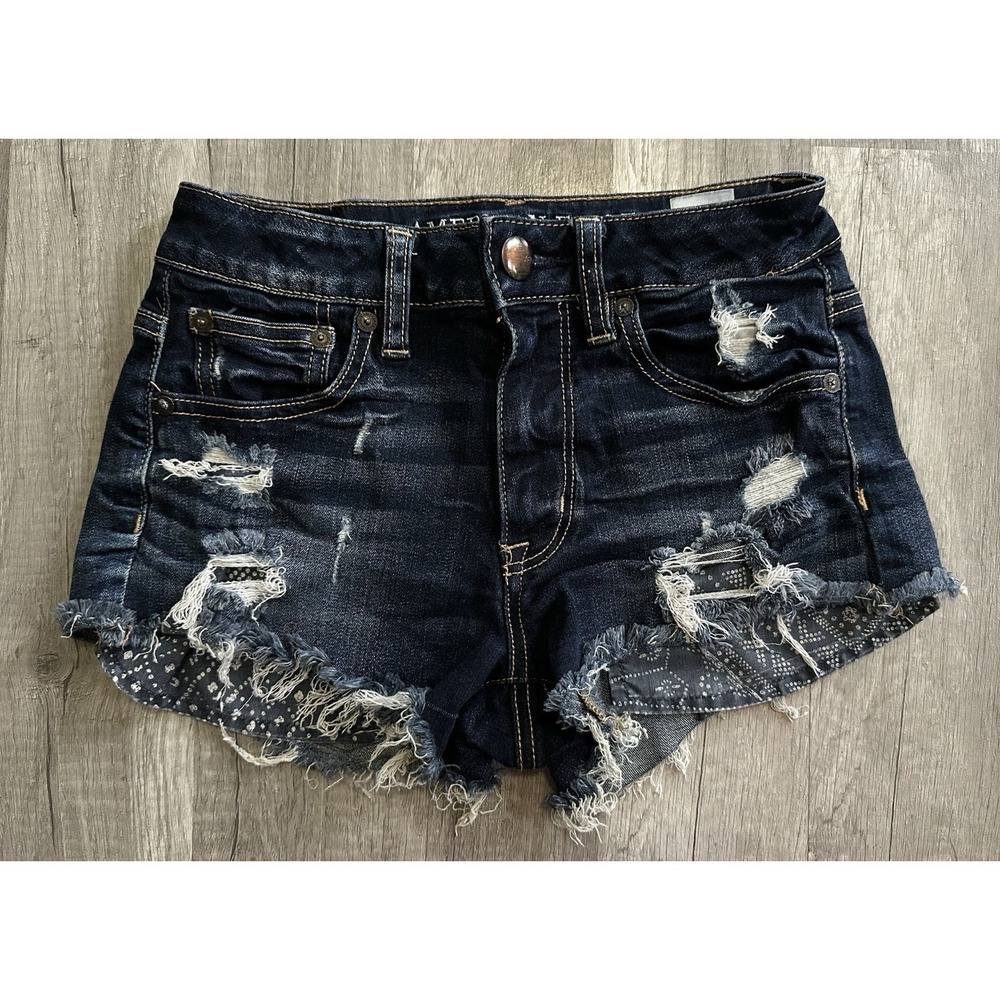American Eagle Distress Denim Shorts Dark Wash Frayed Hem Size 00 Super Stretch - Picture 2 of 12